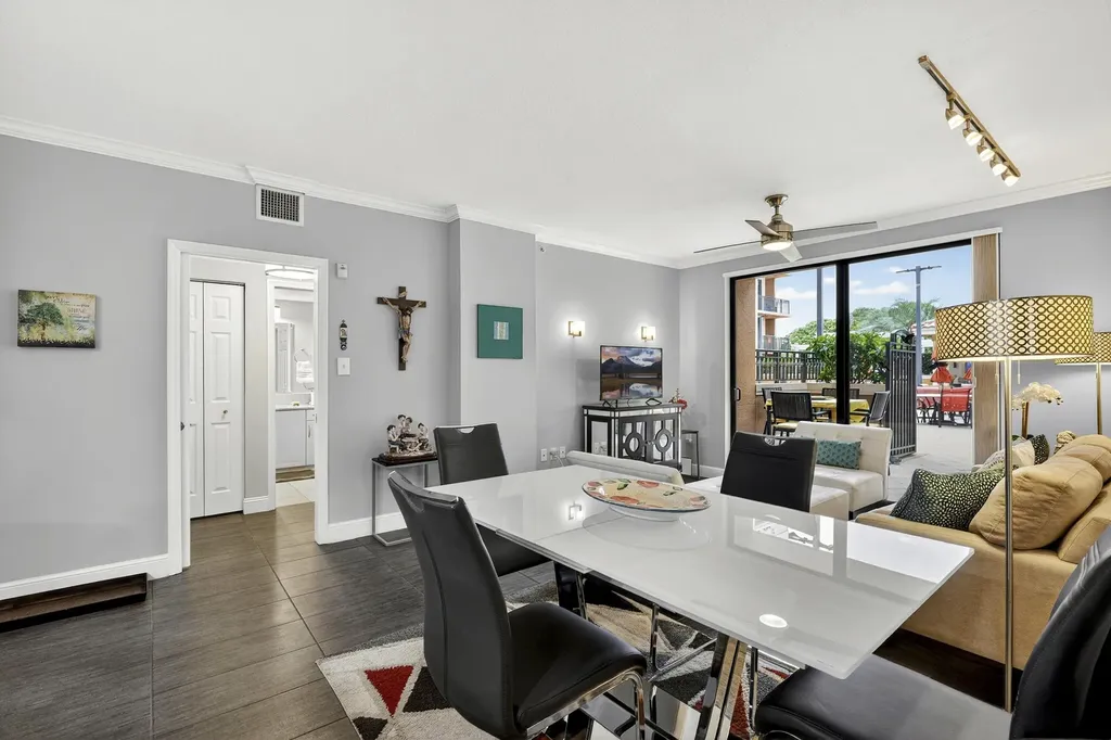 511 Lucerne Avenue Lake Worth Beach FL 33460