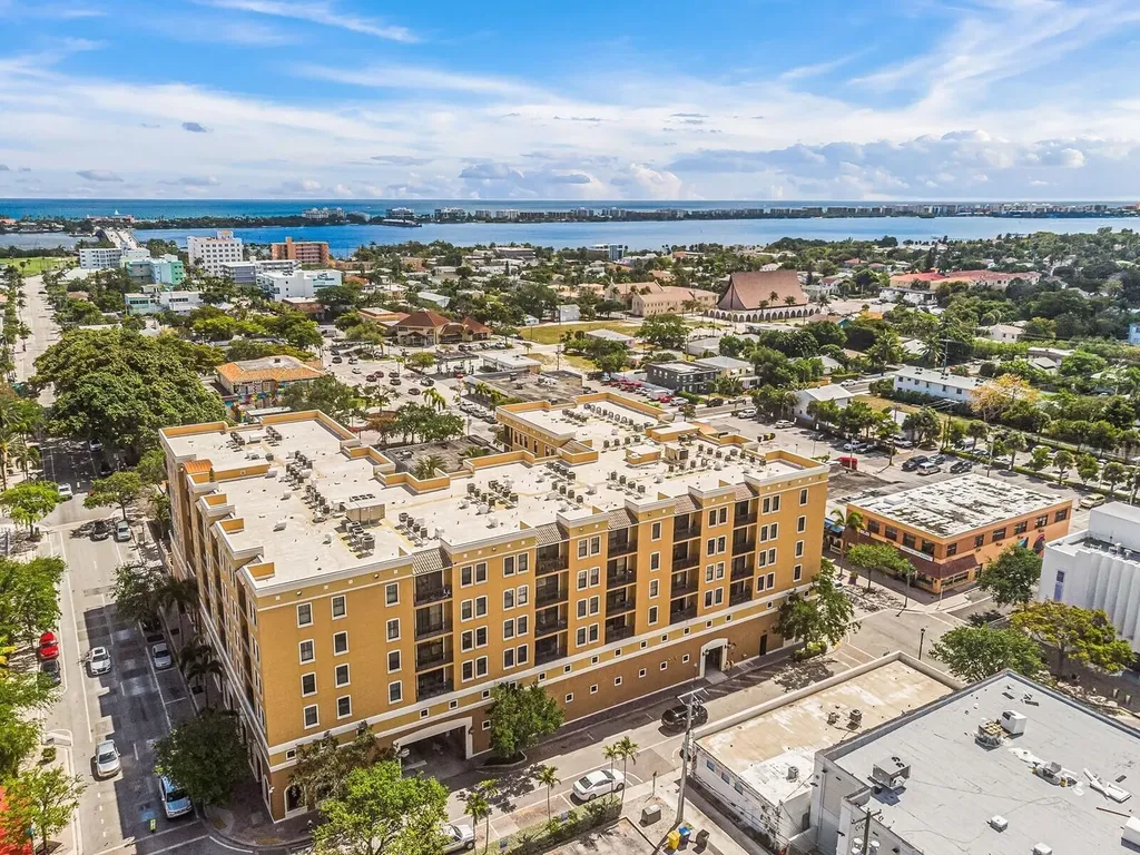 511 Lucerne Avenue Lake Worth Beach FL 33460
