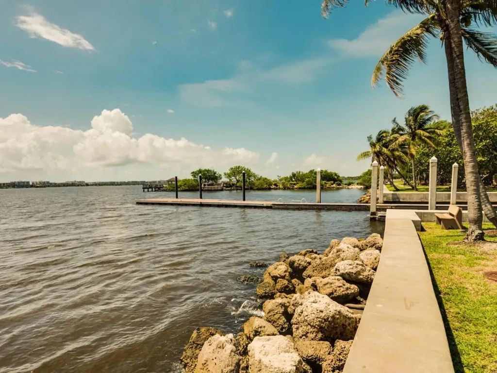 511 Lucerne Avenue Lake Worth Beach FL 33460