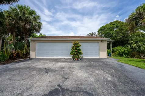 1711 S Indian River Drive Fort Pierce FL 34950