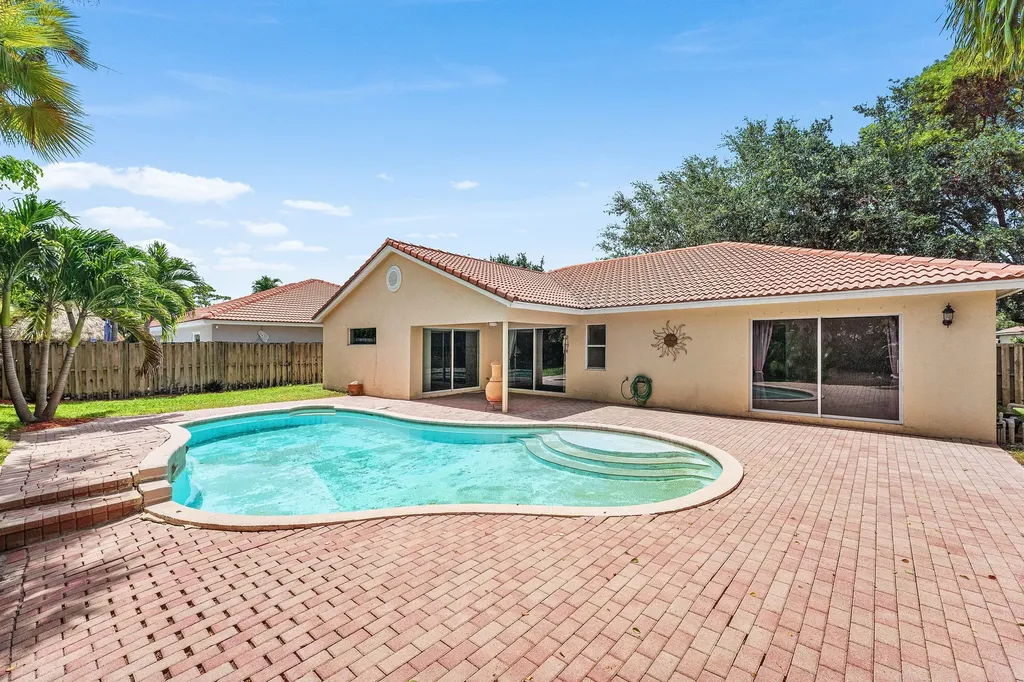 4824 S Lee Road Delray Beach FL 33445