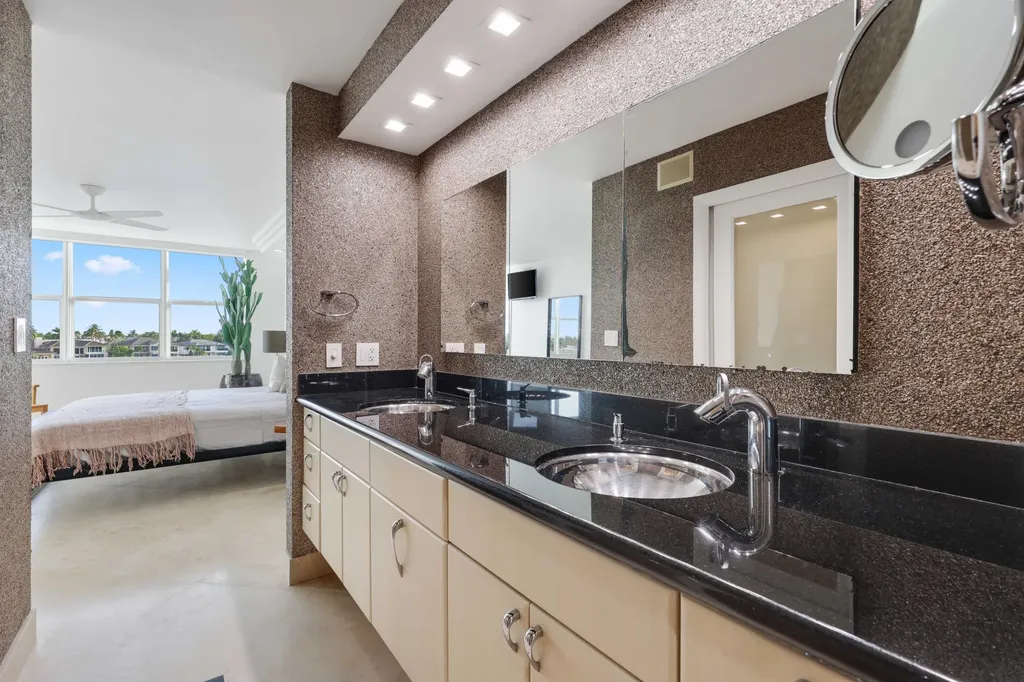 511 Bayshore Drive Fort Lauderdale FL 33304