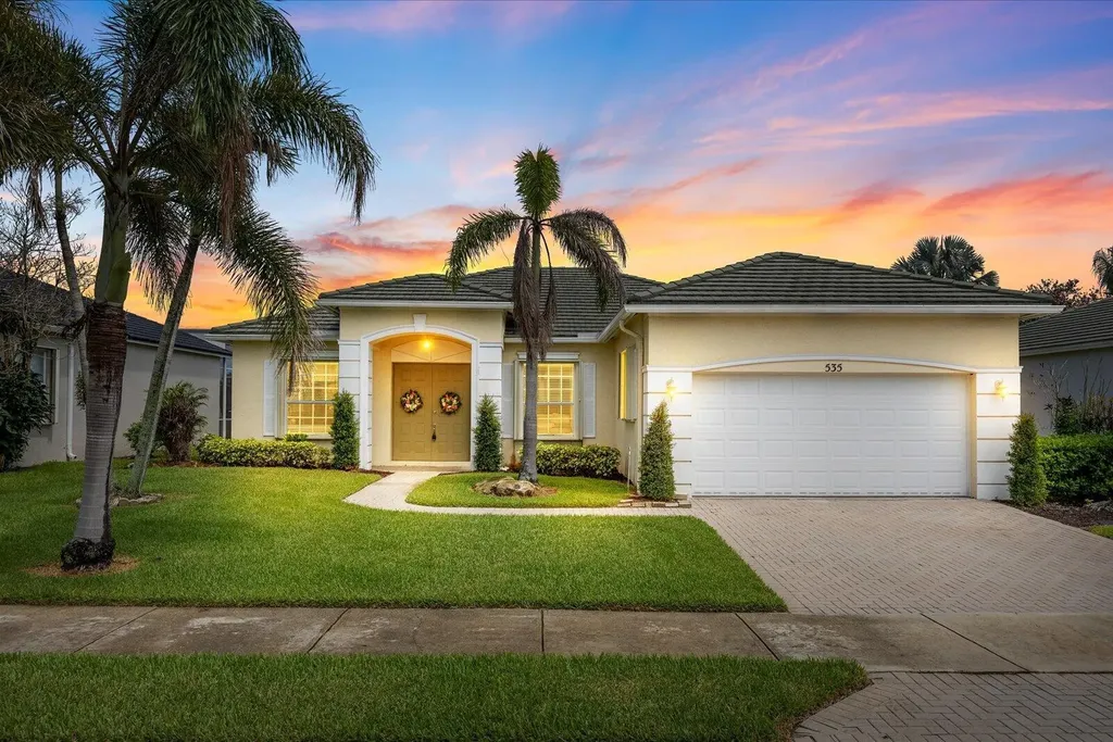 535 SW Lake Manatee Way Port St Lucie FL 34986