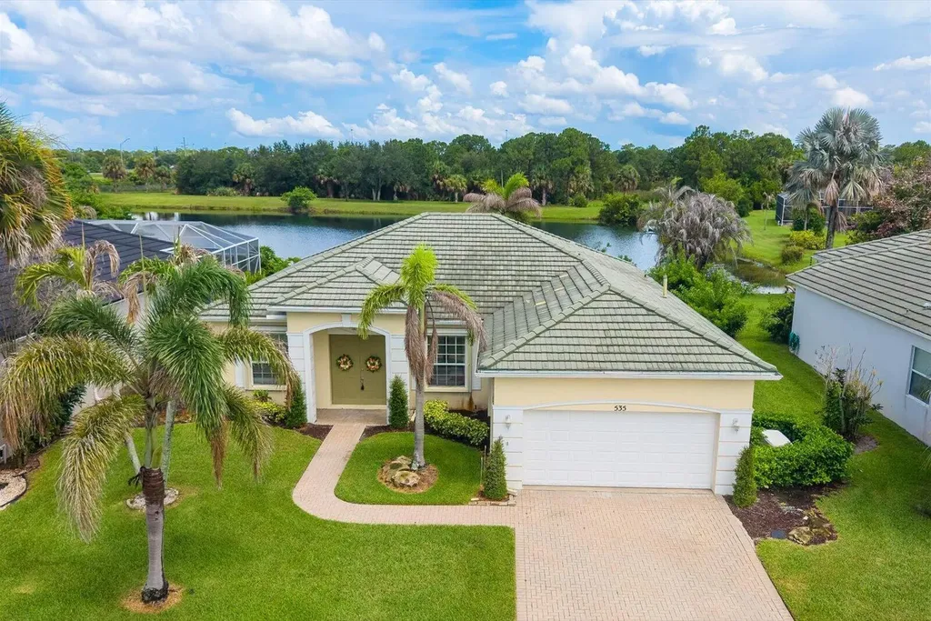 535 SW Lake Manatee Way Port St Lucie FL 34986