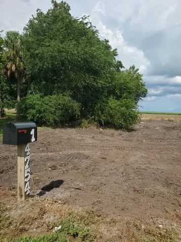 14744 Us Highway 441 Highway Canal Point FL 33438
