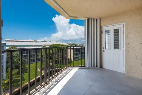 896 N Federal Highway Lantana FL 33462
