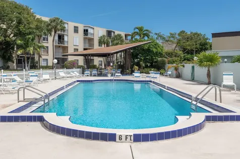 896 N Federal Highway Lantana FL 33462