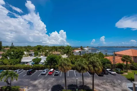 896 N Federal Highway Lantana FL 33462