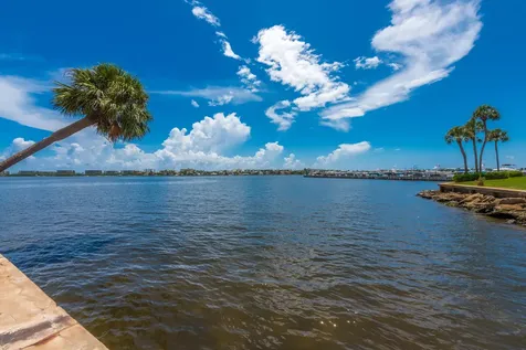 896 N Federal Highway Lantana FL 33462
