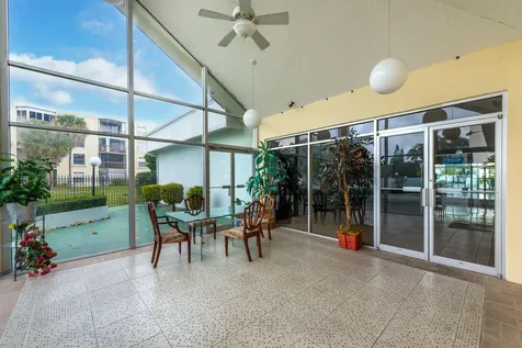 896 N Federal Highway Lantana FL 33462