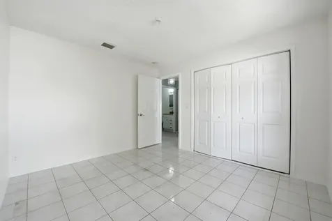 5814 Ithaca Circle E Lake Worth FL 33463