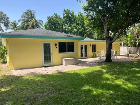 620 NE 9th Avenue Boynton Beach FL 33435