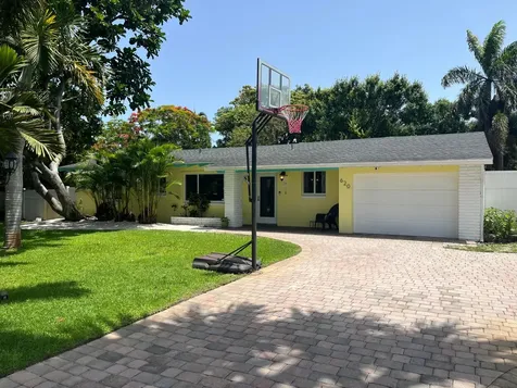 620 NE 9th Avenue Boynton Beach FL 33435