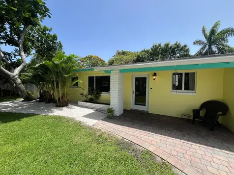 620 NE 9th Avenue Boynton Beach FL 33435