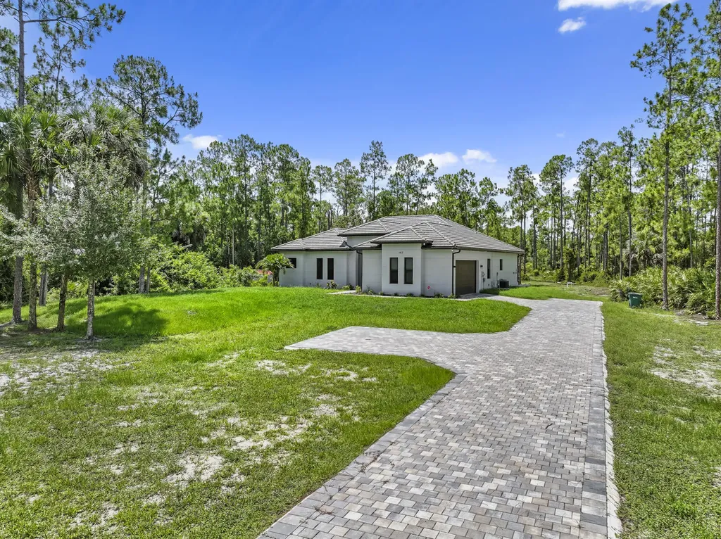 1412 22nd Avenue NE Naples FL 34120