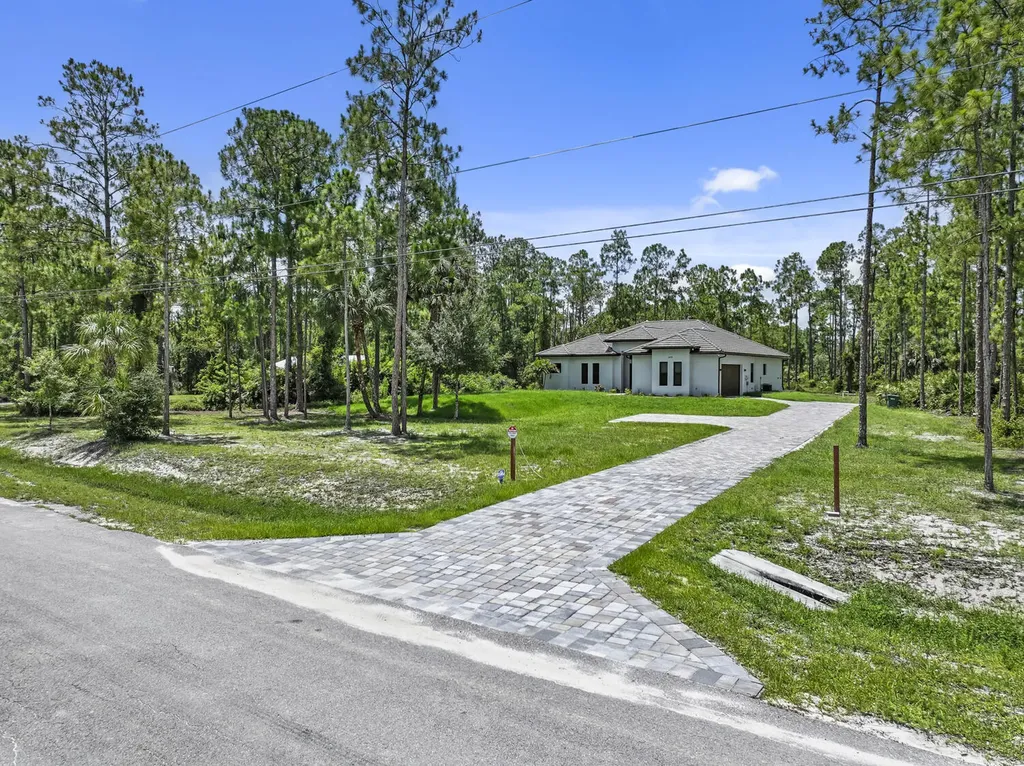 1412 22nd Avenue NE Naples FL 34120