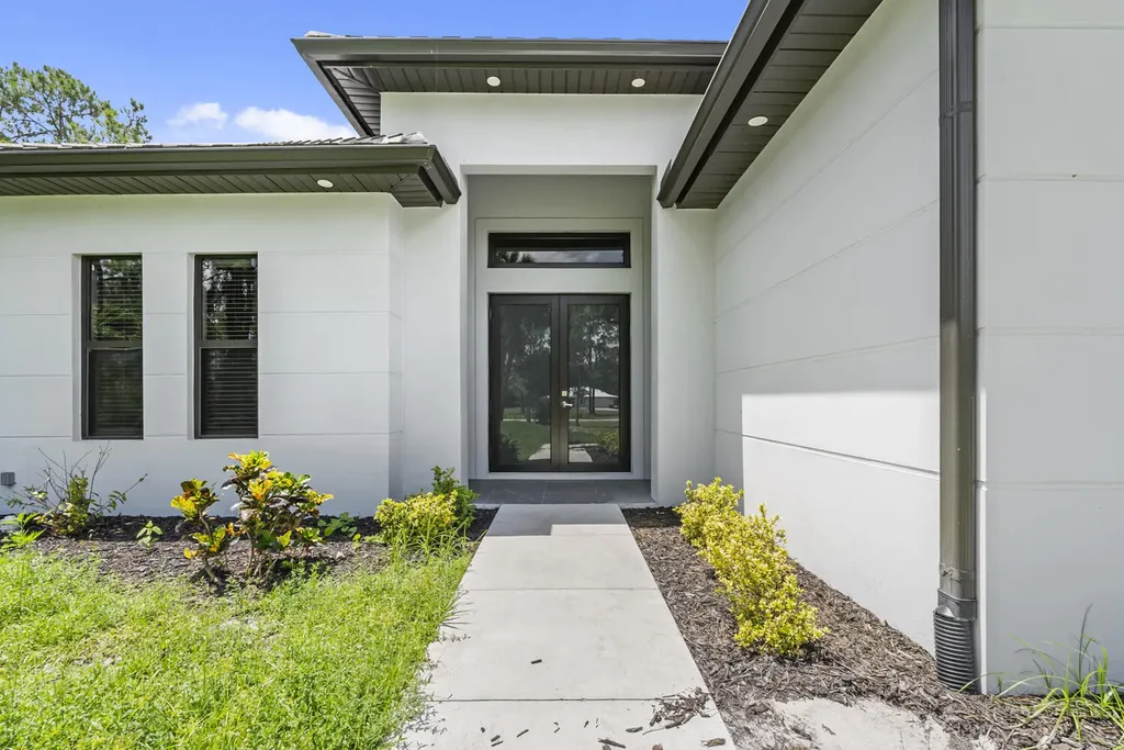 1412 22nd Avenue NE Naples FL 34120