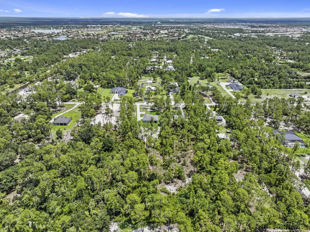 1412 22nd Avenue NE Naples FL 34120