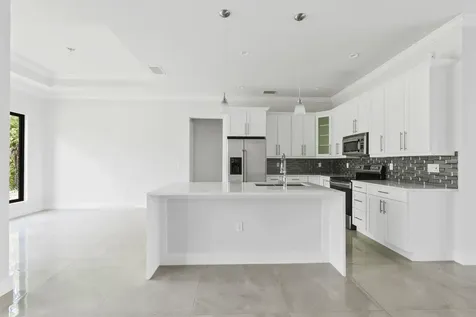 1412 22nd Avenue NE Naples FL 34120