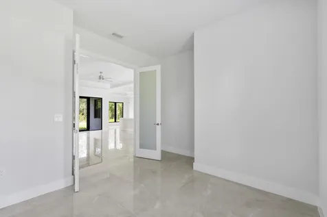 1412 22nd Avenue NE Naples FL 34120