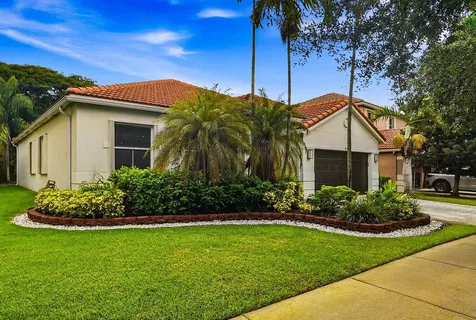 970 Tulip Circle Weston FL 33327
