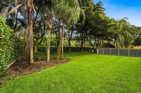 970 Tulip Circle Weston FL 33327