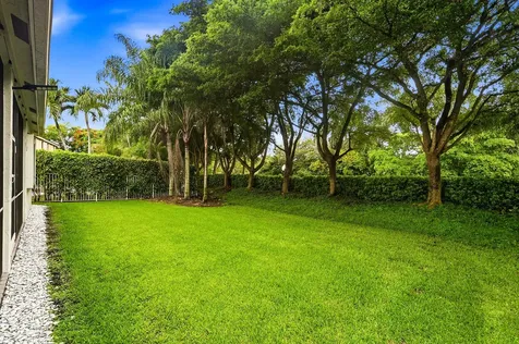 970 Tulip Circle Weston FL 33327