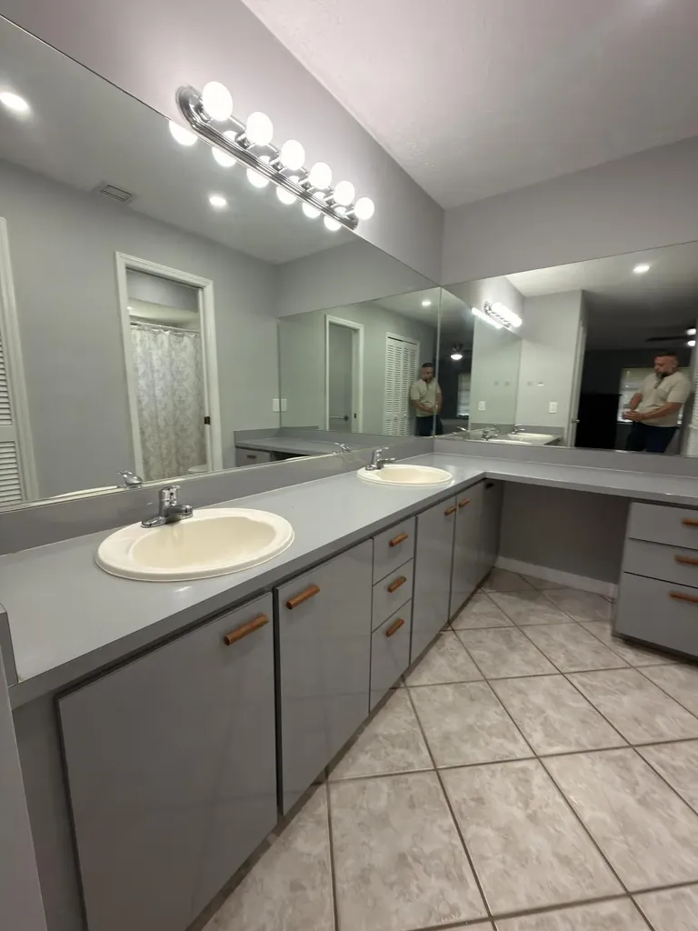 1217 SE Nancy Lane Port St Lucie FL 34983