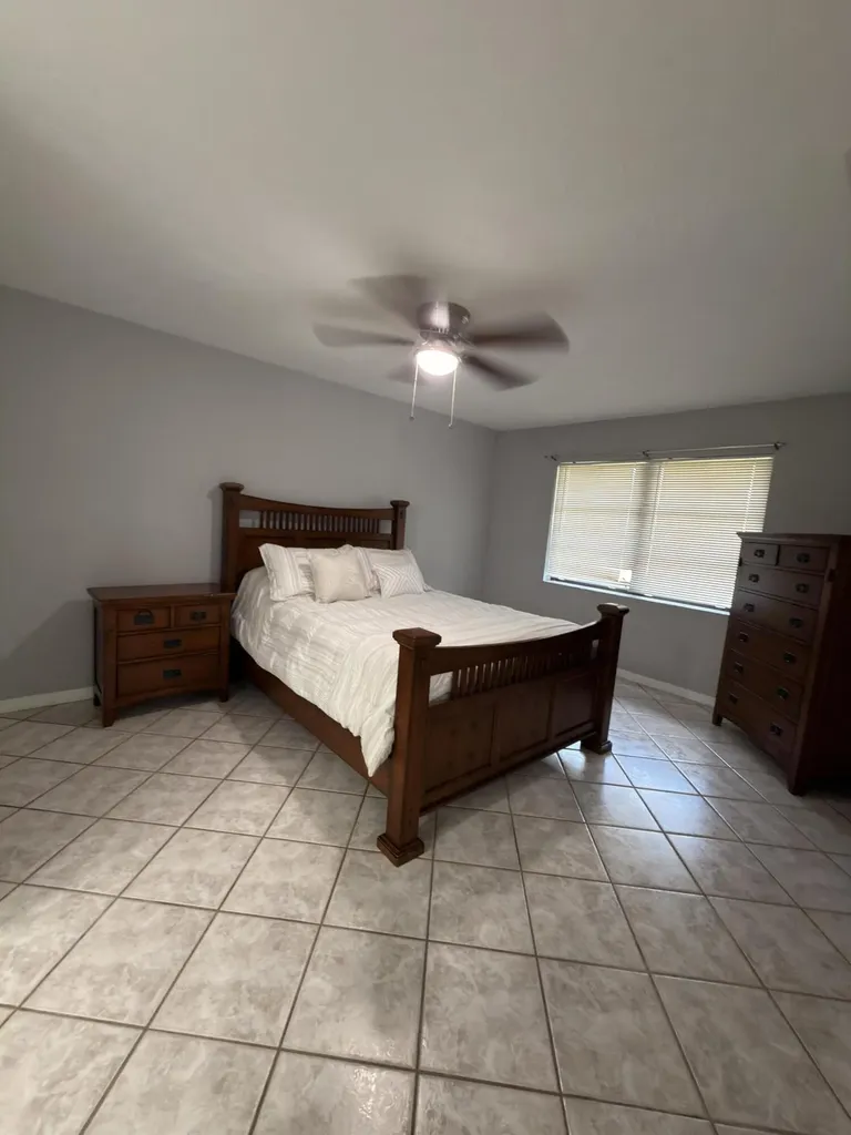 1217 SE Nancy Lane Port St Lucie FL 34983