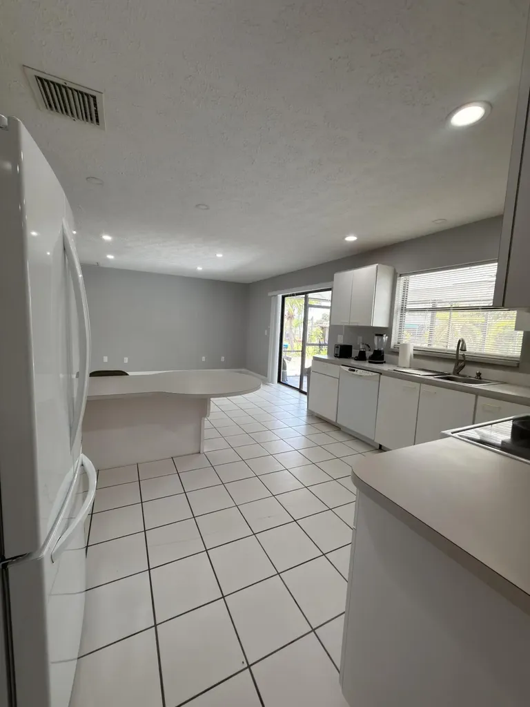 1217 SE Nancy Lane Port St Lucie FL 34983