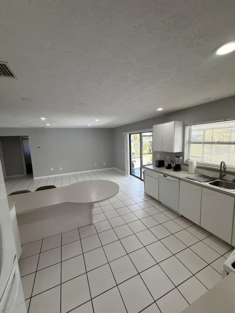 1217 SE Nancy Lane Port St Lucie FL 34983