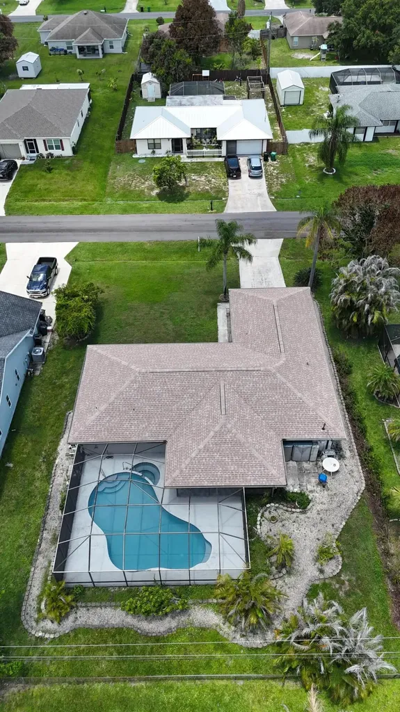 1217 SE Nancy Lane Port St Lucie FL 34983