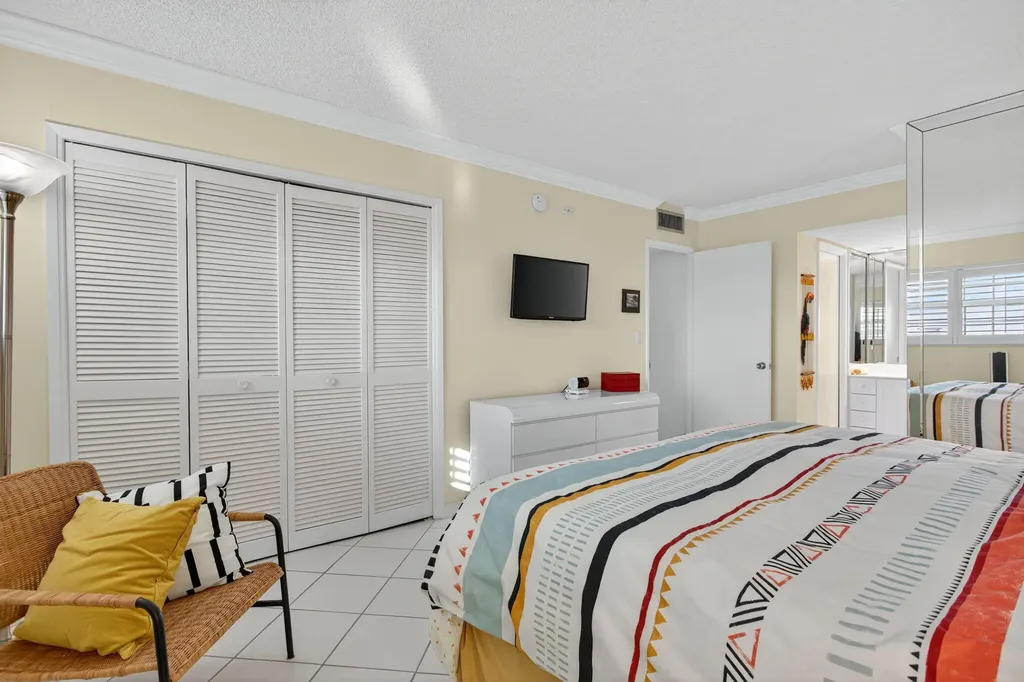 2940 N Course Drive Pompano Beach FL 33069