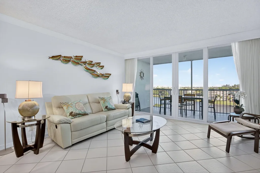 2940 N Course Drive Pompano Beach FL 33069