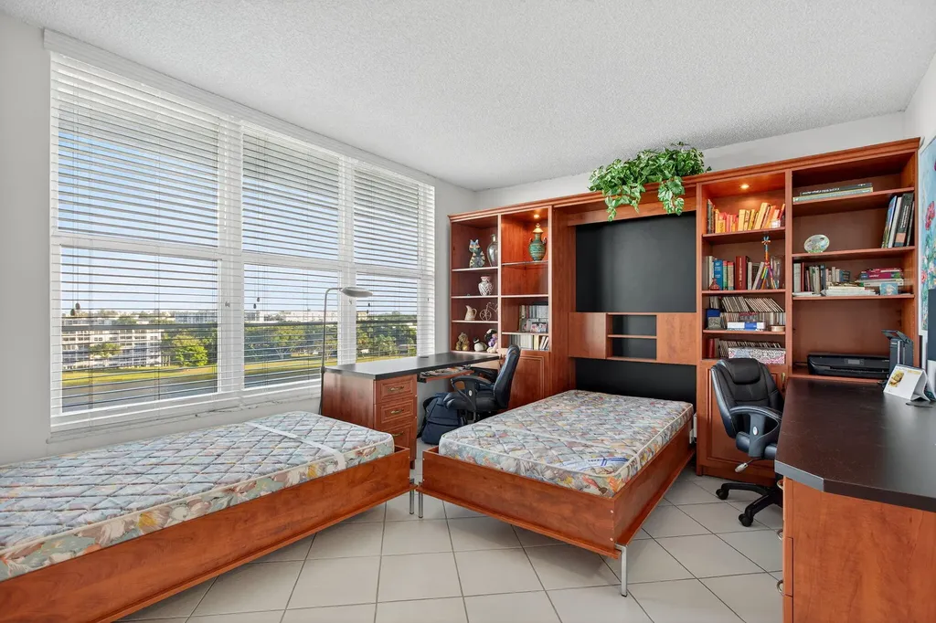 2940 N Course Drive Pompano Beach FL 33069