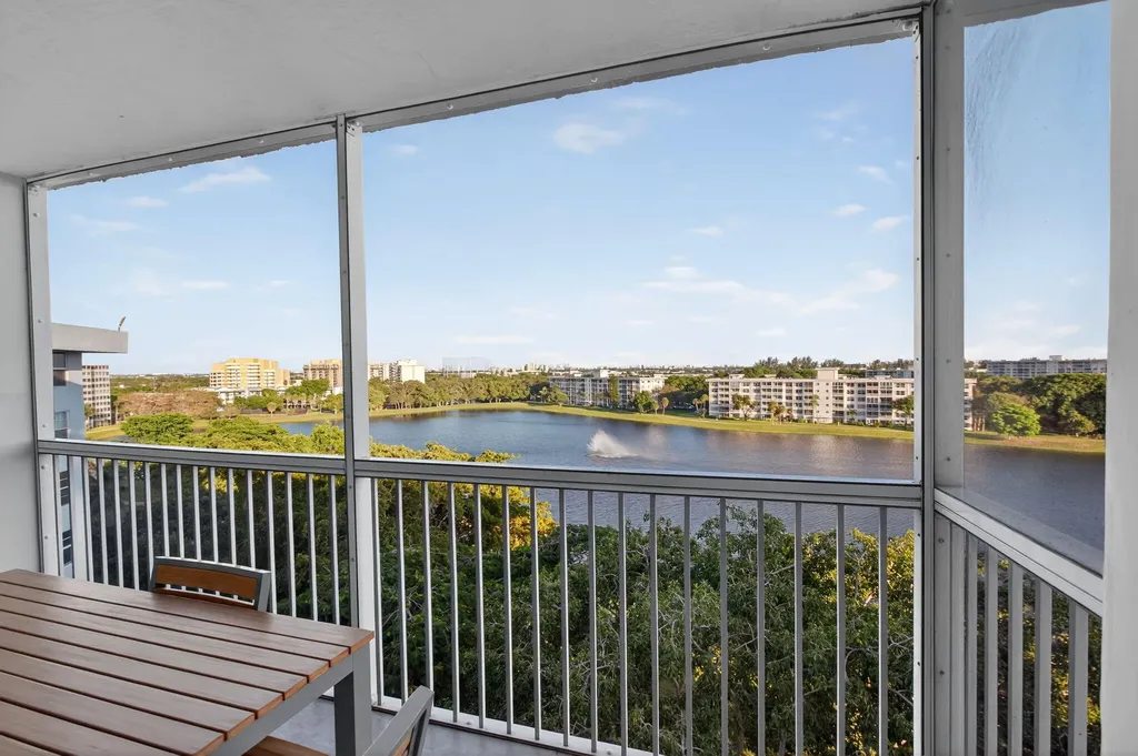 2940 N Course Drive Pompano Beach FL 33069