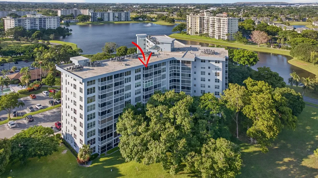 2940 N Course Drive Pompano Beach FL 33069