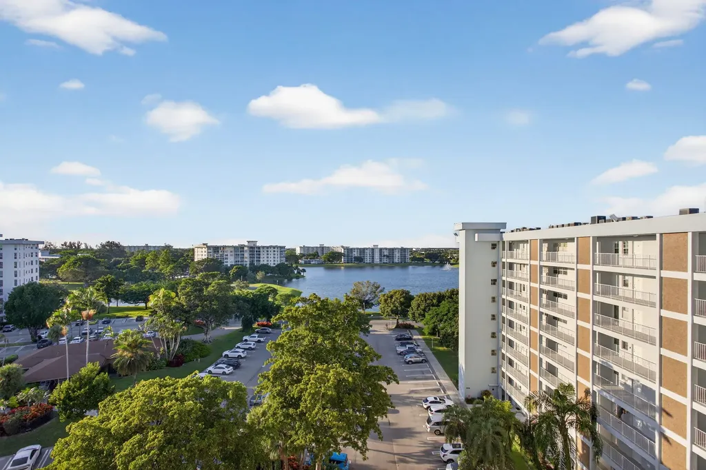 2940 N Course Drive Pompano Beach FL 33069