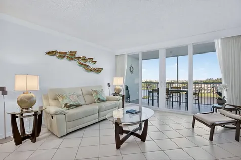 2940 N Course Drive Pompano Beach FL 33069