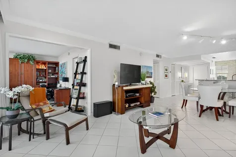2940 N Course Drive Pompano Beach FL 33069