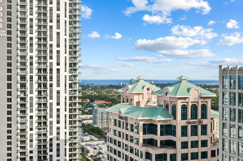 350 SE 2nd Street Fort Lauderdale FL 33301