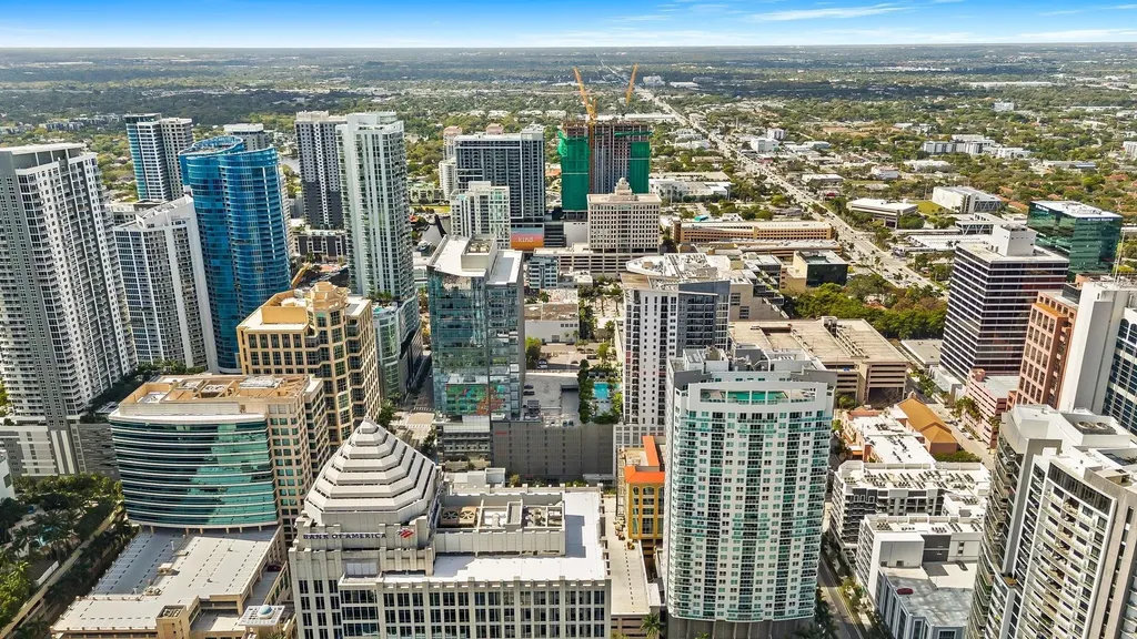 350 SE 2nd Street Fort Lauderdale FL 33301