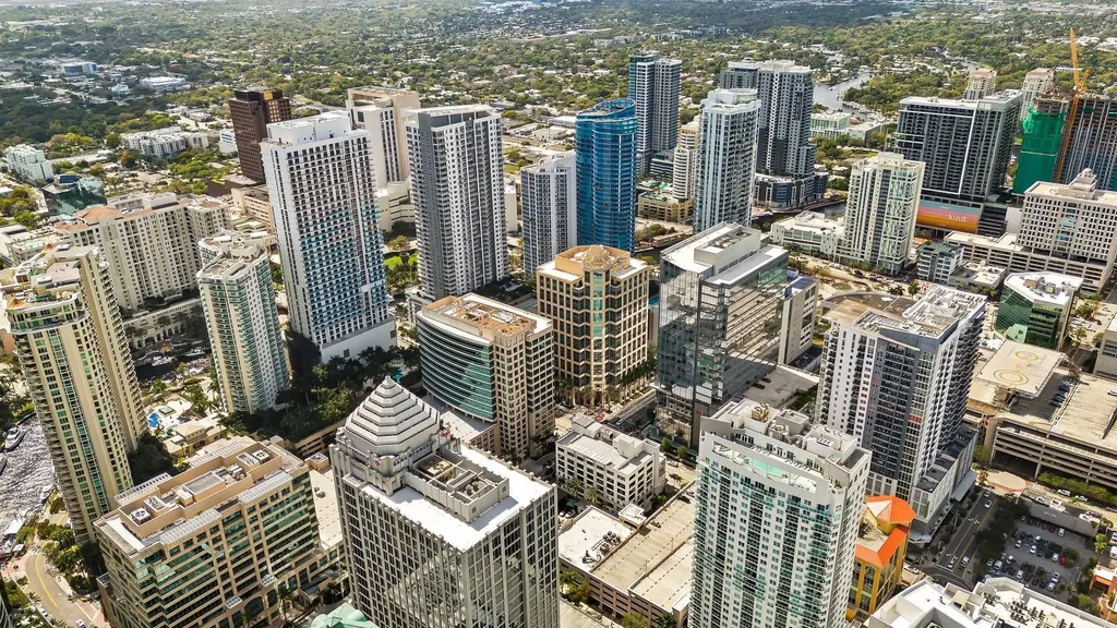 350 SE 2nd Street Fort Lauderdale FL 33301