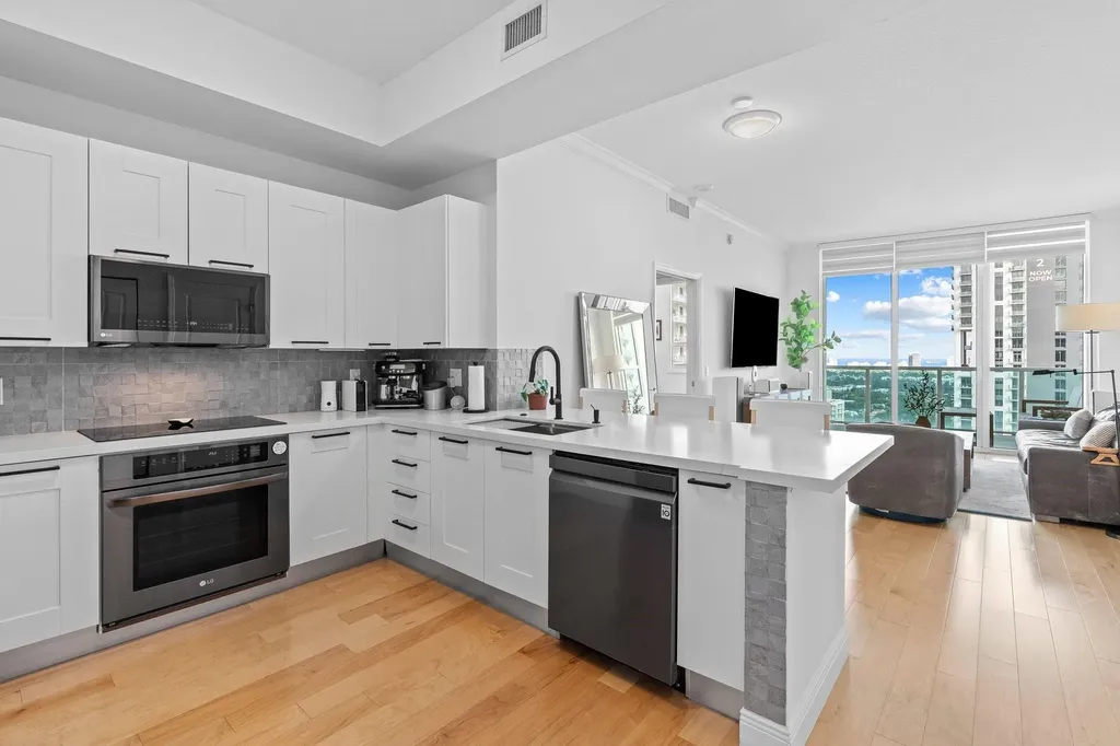 350 SE 2nd Street Fort Lauderdale FL 33301