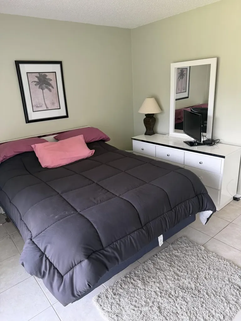 469 Mansfield L Boca Raton FL 33434