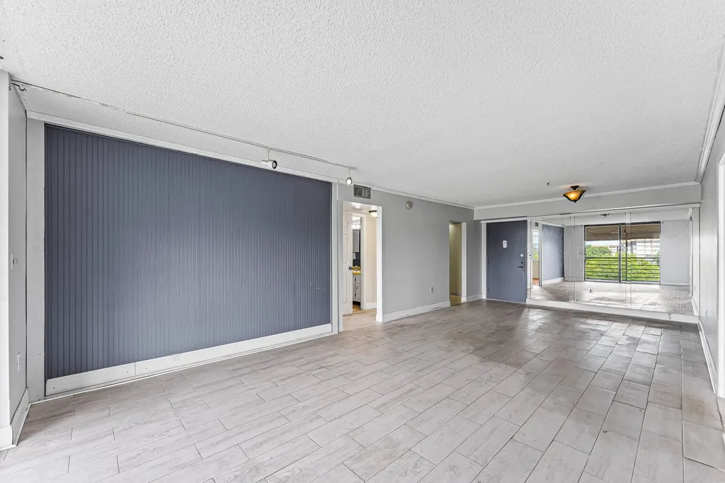 1400 Saint Charles Place Pembroke Pines FL 33026