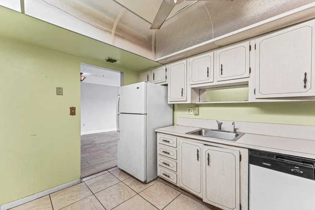 1400 Saint Charles Place Pembroke Pines FL 33026