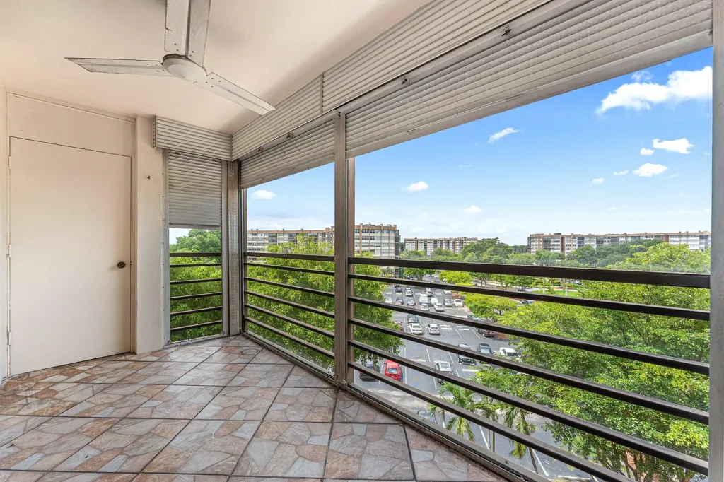 1400 Saint Charles Place Pembroke Pines FL 33026