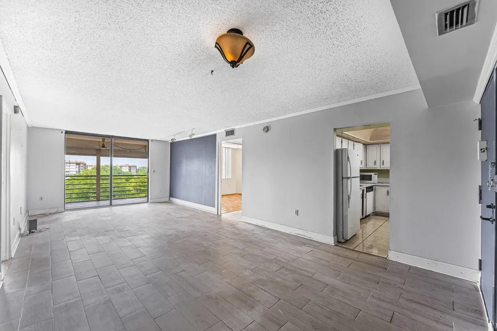1400 Saint Charles Place Pembroke Pines FL 33026