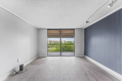 1400 Saint Charles Place Pembroke Pines FL 33026
